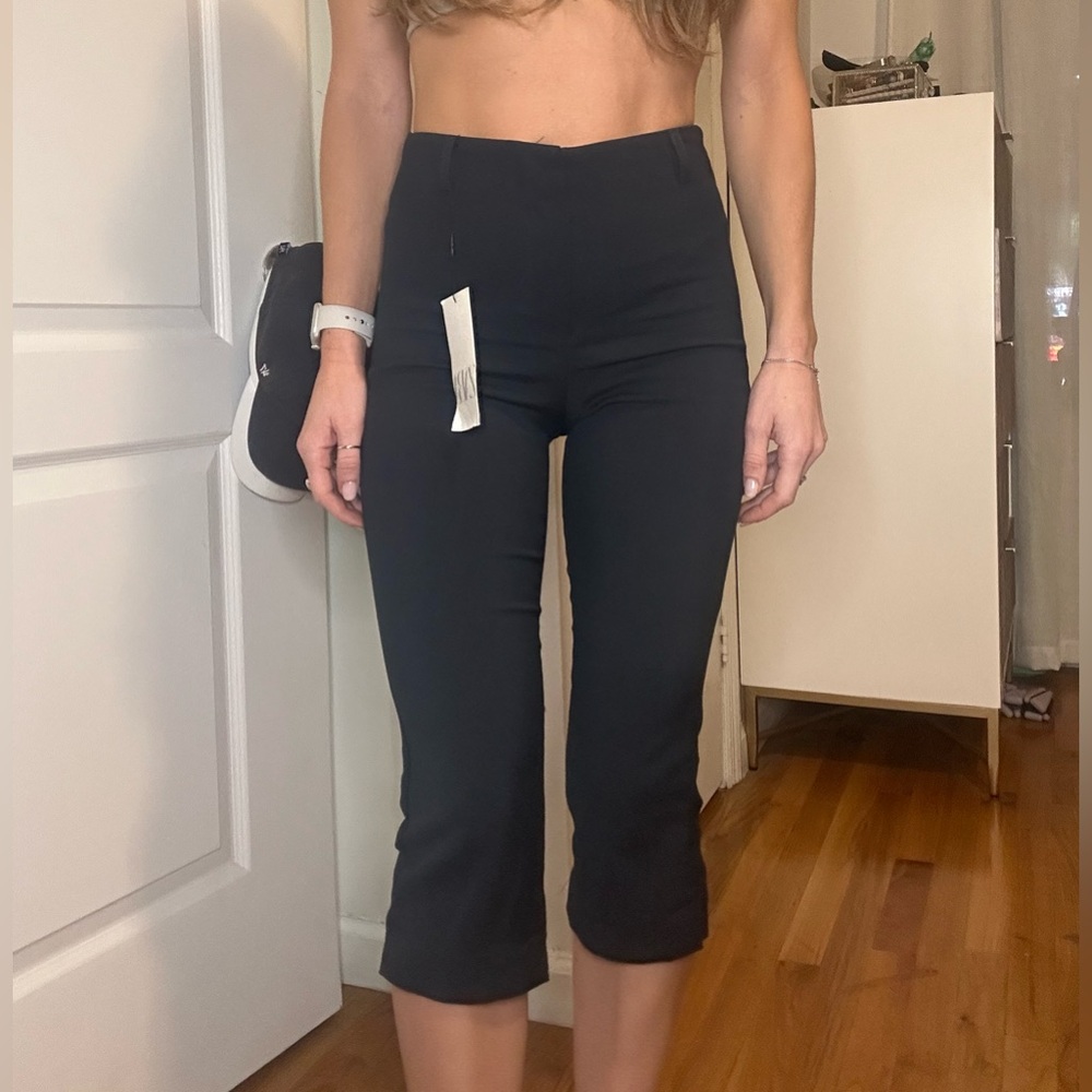 NWT Zara Navy Capri